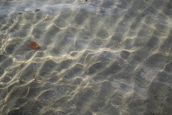 Kum Tepecikleri Deniz Altında Güneş Işığıyla Oluşan Dalgaların Oluşturduğu Kumullar — Stok fotoğraf