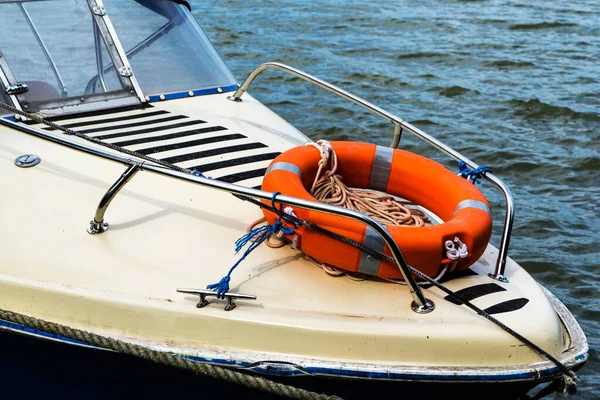 Оранжевый Спасательный Круг Лодке Кольцо Lifebuoy — стоковое фото