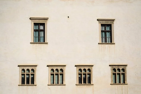 Fenêtre Avec Grille Métallique — Photo