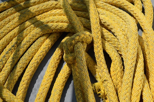 Yellow Rope Used Tie Ship Pier — Stock Photo, Image