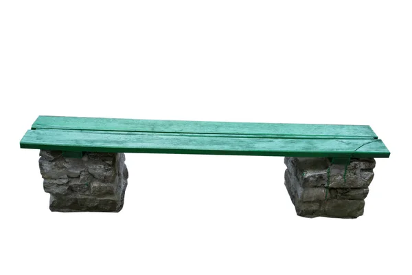 Geïsoleerde Bank Met Groene Planken Stenen Poten — Stockfoto
