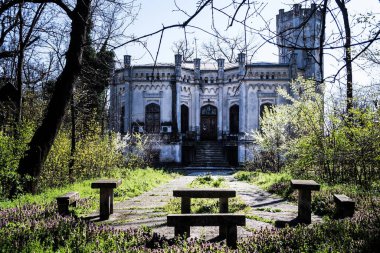 Bosianu Evi, Neo Gotik tarzında küçük bir kale. Cutitul de Argint Caddesi, Bükreş, Romanya.