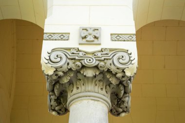 Alba Iulia 'dan Taç Giyme Katedrali' nin mimari detayları. Romanya.