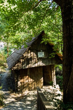 RUDARIA, ROMANIA - SEPTEMBER 08, 2019: Rudaria 'dan Su Değirmeni - Eftimie Murgu - Romanya, Unesco dünya mirası.