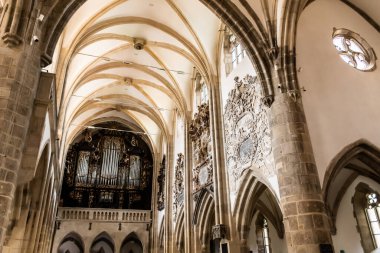 SIBIU, ROMANIA - 28 HAZİRAN 2021: Aziz Mary Katedrali.