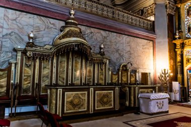 ORADEA, ROMANIA - 30 Temmuz 2021: St. Nicholas Katedrali de Yunan-Katolik Katedrali olarak adlandırılır.