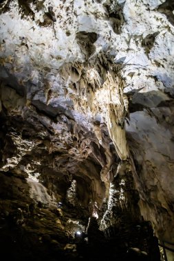 Romanya 'nın Bihor ilçesindeki Apuseni dağlarından Meziad mağarasının içi.