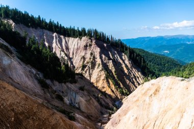 Groapa Ruginoasa, Apuseni Dağları 'ndaki doğal rezervasyon. Romanya 'nın Bihor ilçesi.