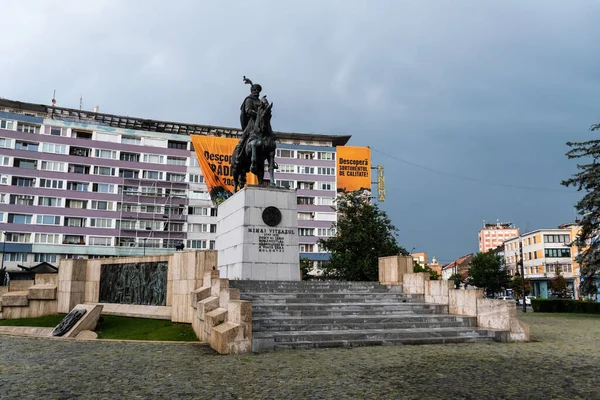 Cluj Roemenië Juli 2021 Het Ruiterstandbeeld Van Mihai Viteazu Voor — Stockfoto