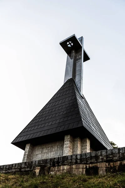 罗马尼亚Cluj Naples Ca城堡上的十字架 — 图库照片