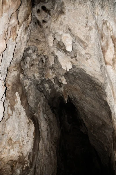 Ionele Nin Kapı Mağarası Petera Poarta Lui Lonele Garda Sus — Stok fotoğraf