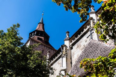 Brasov 'dan Siyah Kilise, büyük gotik yapı mimarisi. Romanya.