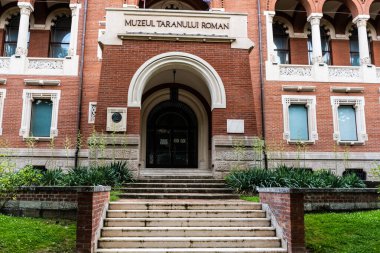 BUCHAREST, ROMANIA - 27 Haziran 2021: Romanya Köylü Ulusal Müzesi.