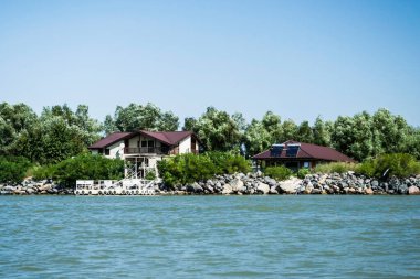 Sulina şubesindeki evler. Tuna Deltası, Avrupa 'nın en büyük ikinci nehir deltası..