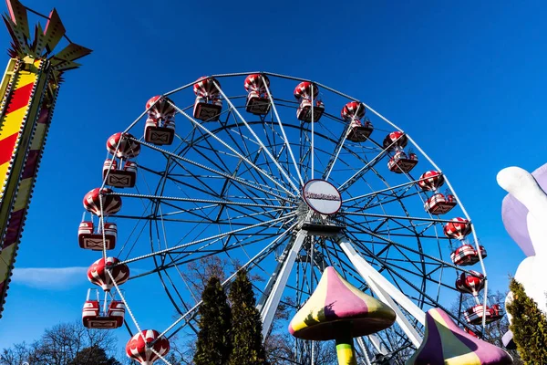 Bukarest Romanien December 2021 Pariserhjul Från Herastrau Färgglada Barn Lekplats — Stockfoto