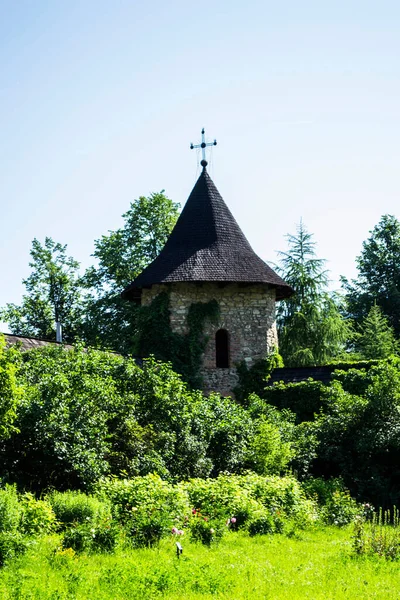 Jardim Mosteiro Moldovita Dos Antigos Assentamentos Monásticos Localizado Comuna Vatra — Fotografia de Stock