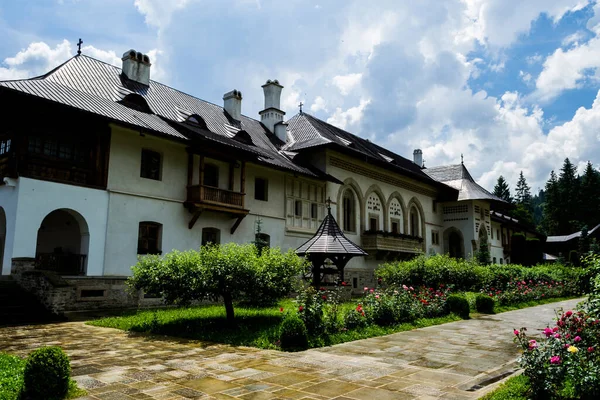 Suceava Roménia Junho 2019 Mosteiro Putna Mosteiro Ortodoxo Dos Mais — Fotografia de Stock