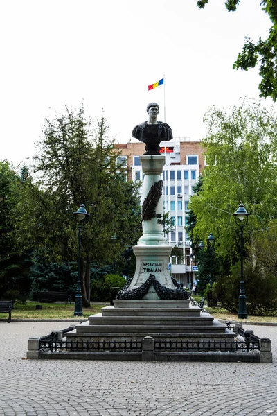 Дробета Турну Северин Румыния 2019 Статуя Римского Императора Траяна — стоковое фото