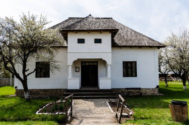 GOLESTI, ROMANIA - 18 Nisan 2022 Golesti Müzesi. Bağcılık ve Şiir Müzesi.