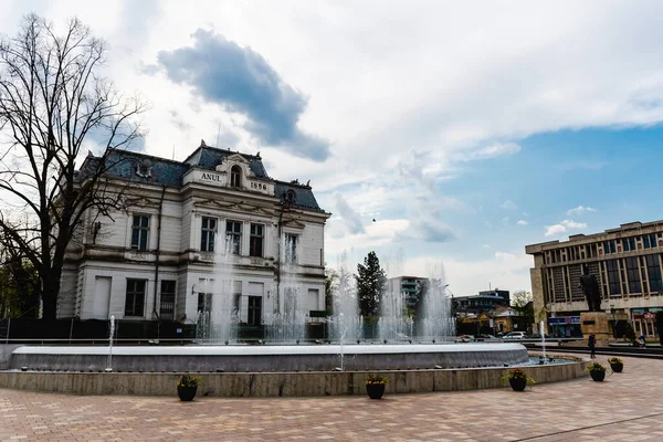 Pitesti Roménia Abril 2022 Arges County Museum Galeria Arte Fonte — Fotografia de Stock