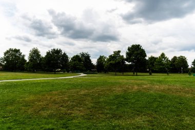 Infinity Park Sütunları veya Constantin Brancusi Parkı, Targu Jiu, Romanya.