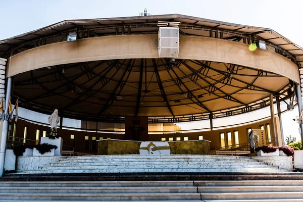 Altar Detrás Gran Iglesia Santiago Nuestra Señora Medjugorje Medjugorje Bosnia — Foto de Stock