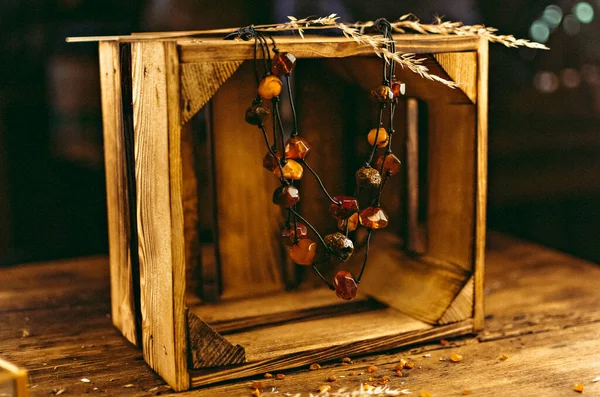 Perlen Und Armband Mit Bernstein Fossilen Steinen Antiken Schmuck Dekorative — Stockfoto