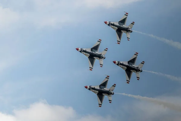 Rochester Usa 2019 United States Thunderbirds Flying Formation Airshow 스톡 이미지