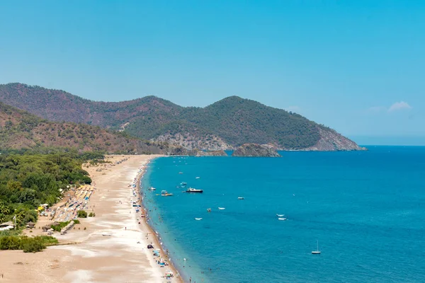 Tarihi şehir, Olimpos Denizi ve Plajı (Olimpos). Lycian tarzının bir parçası. Yukarıdan ve Akdeniz 'den sahil manzarası. Kemer, Antalya, Türkiye