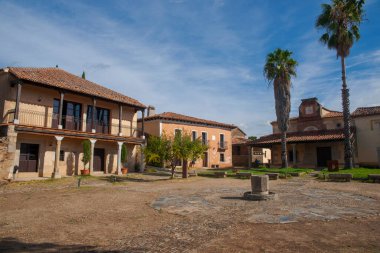 İspanya 'nın Caceres eyaletinde terk edilmiş eski Granadilla belediyesi..