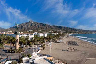 Puerto Banus plajının güzel manzarası, Marbella.