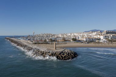 Puerto Banus plajının güzel manzarası, Marbella.