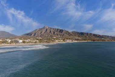 Puerto Banus plajının güzel manzarası, Marbella.