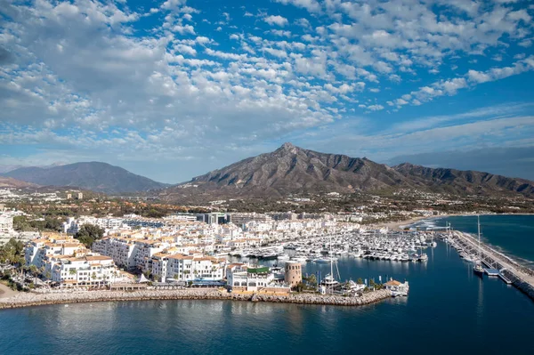 Luchtfoto Van Puerto Banus Een Blauwe Dag Marbella — Stockfoto