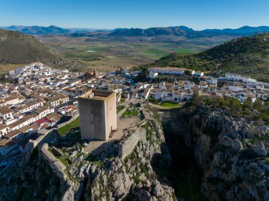 İspanya 'nın Malaga eyaletinde yer alan Caete la Real kırsalının manzarası