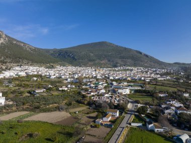 İspanya 'nın Cadiz ilindeki beyaz köylerin komünizmine bağlı Algodonales belediyesi