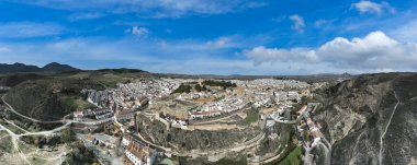 Endülüs 'ün Malaga iline bağlı Antequera belediyesinin görüşleri