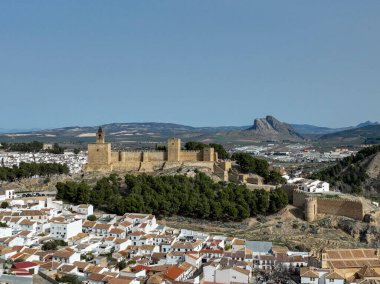 Endülüs 'ün Malaga iline bağlı Antequera belediyesinin görüşleri