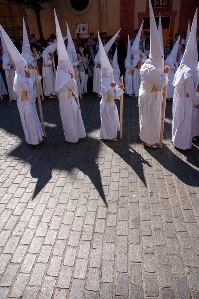 Nazarénovští Bratři Svatého Týdne Seville — Stock fotografie