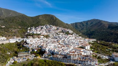 İspanya 'nın Malaga ili Ojen belediyesinin hava manzarası