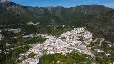 İspanya 'nın Malaga ili Ojen belediyesinin hava manzarası