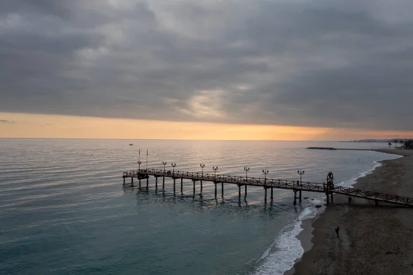 Krásné Molo Pláži Městě Marbella Pobřeží Costa Del Sol Andalusie — Stock fotografie