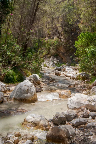 Nerja 'daki Chillar nehri boyunca yürüyüş rotası.