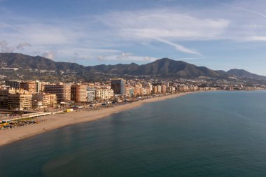 Fuengirola, Endülüs 'ün merkezindeki kumsal manzarası