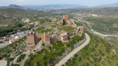 İspanya 'nın Almerya ilindeki Tabernas kalesi veya alcazaba manzarası
