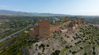 İspanya 'nın Almerya ilindeki Tabernas kalesi veya alcazaba manzarası