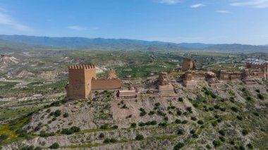 İspanya 'nın Almerya ilindeki Tabernas kalesi veya alcazaba manzarası