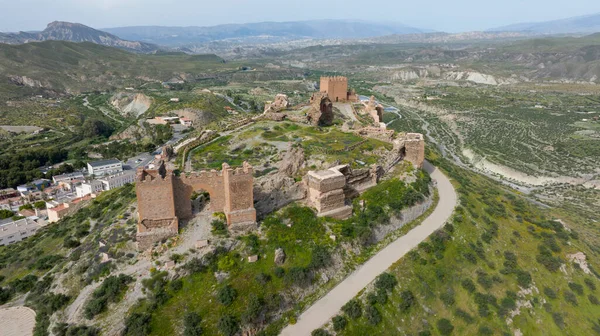 İspanya 'nın Almerya ilindeki Tabernas kalesi veya alcazaba manzarası