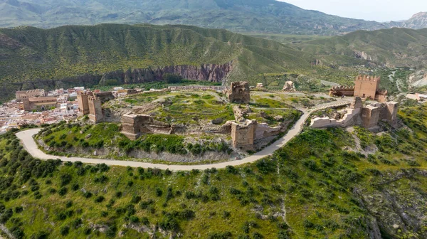İspanya 'nın Almerya ilindeki Tabernas kalesi veya alcazaba manzarası