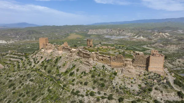 İspanya 'nın Almerya ilindeki Tabernas kalesi veya alcazaba manzarası